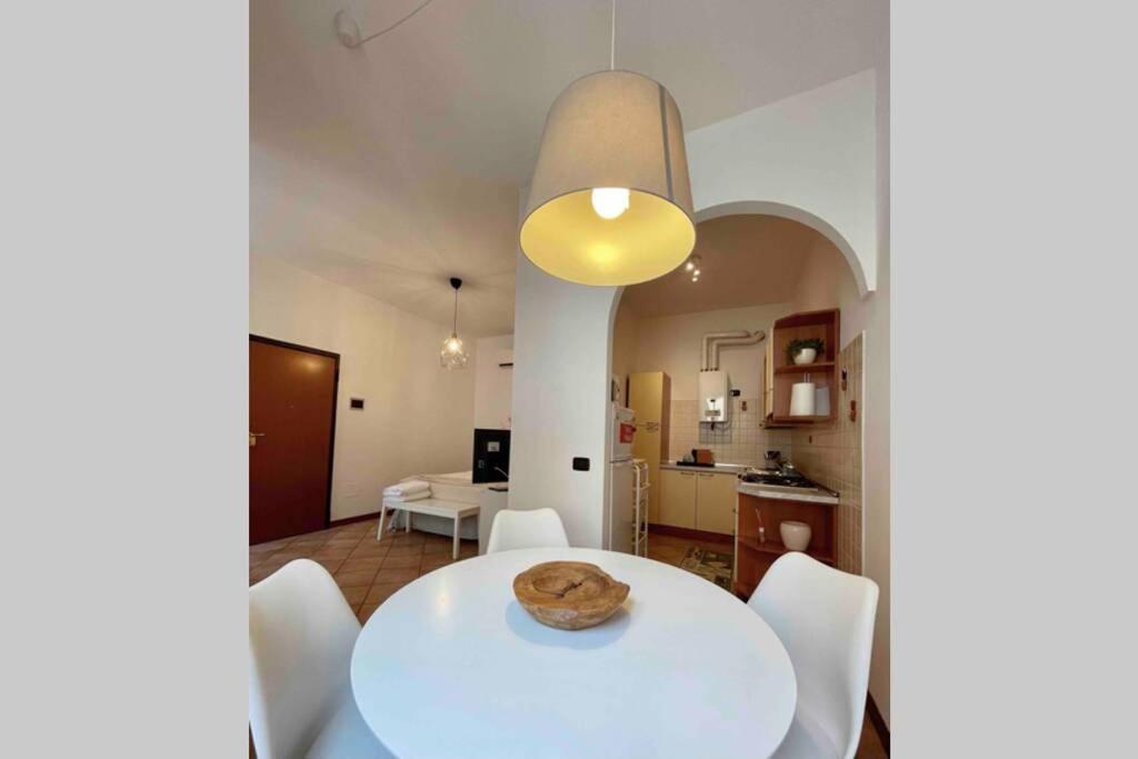 Unconventional Apartment: Centro Storico Con Bici Mantova Exterior foto